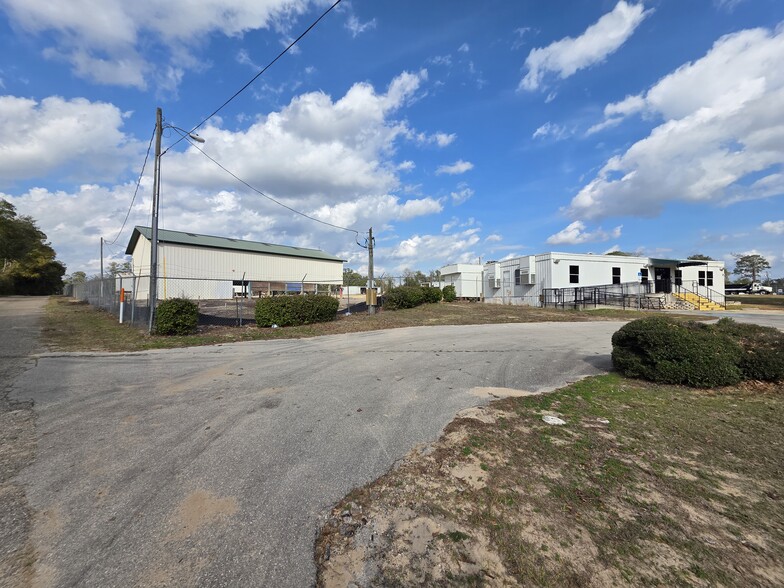 More Photos Of 4742 Blountstown Hwy, Tallahassee Office For Lease