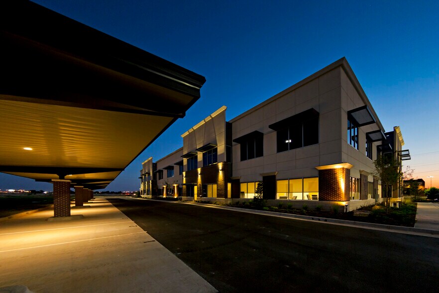 More Photos Of 2900 S Telephone Rd, Moore Office For Lease