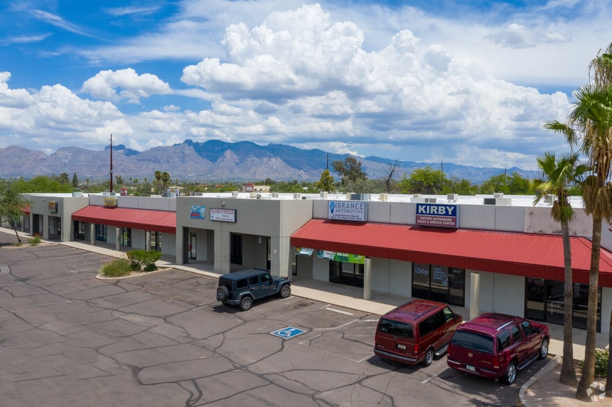 More Photos Of 3100 N Stone Ave, Tucson General Retail For Sale