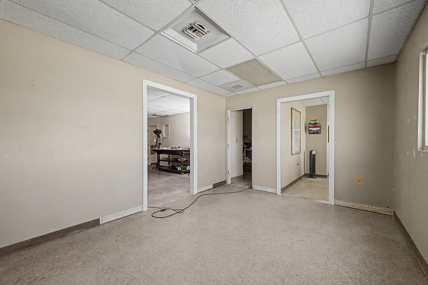 More Photos Of 407 E Main St, San Manuel Warehouse For Sale