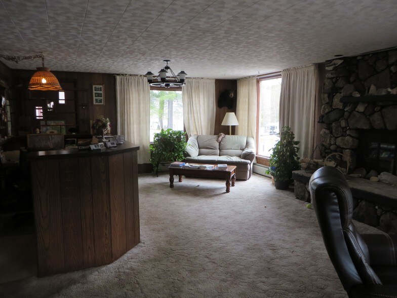 More Photos Of 1132 S Main St, Bryant Pond Hotel For Sale