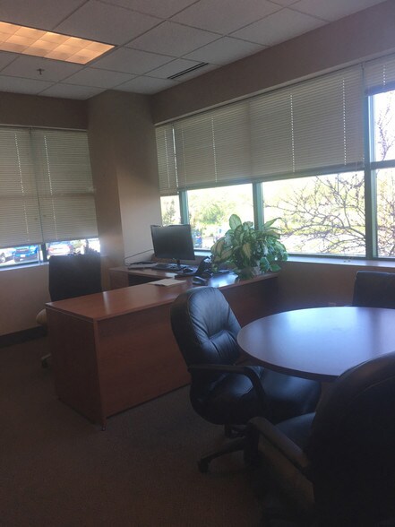 More Photos Of 1 Chelsea St, New London Office For Lease
