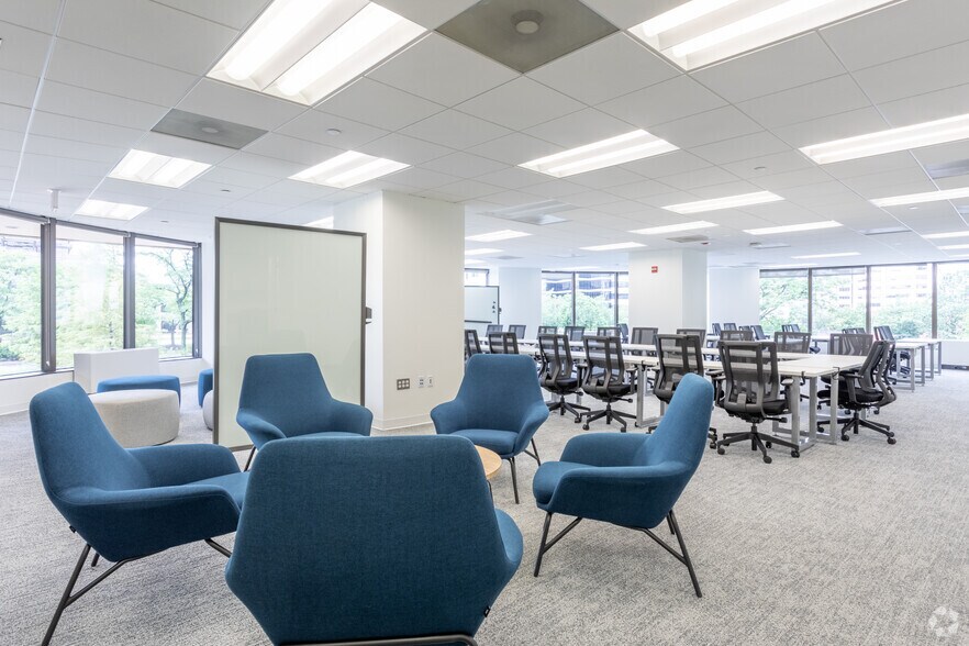 More Photos Of 8200 Greensboro Dr, McLean Office For Lease