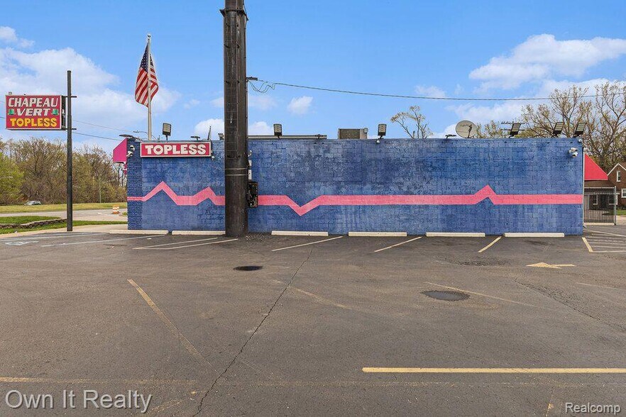 More Photos Of 16550-16512 Telegraph Rd, Detroit General Retail For Sale