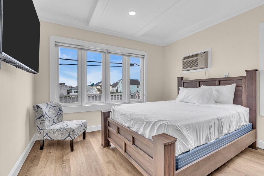 More Photos Of 61 Sumner Ave, Seaside Heights Hotel For Sale