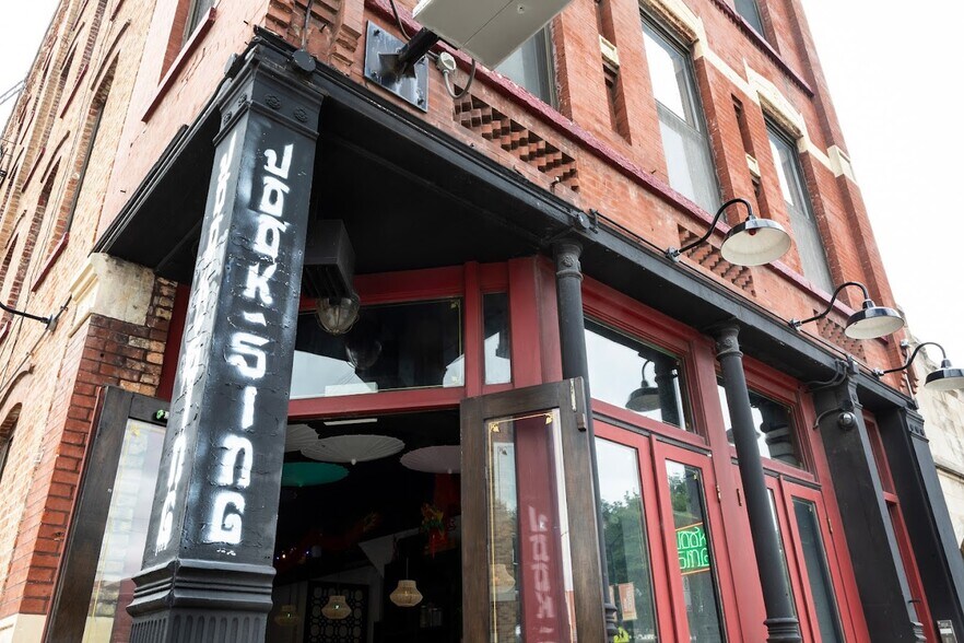 More Photos Of 1329 W Chicago Ave, Chicago Multifamily For Sale