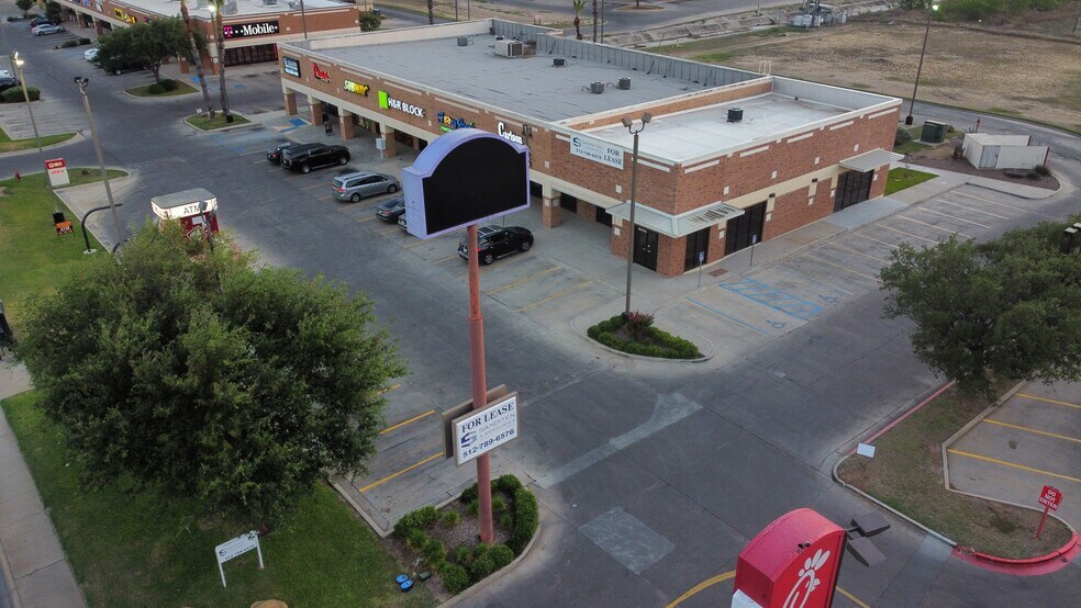 More Photos Of 5112 McPherson Rd, Laredo Unknown For Lease
