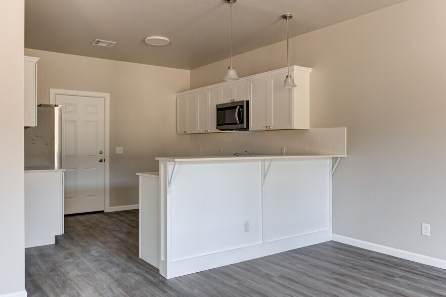 More Photos Of 12001 Rivers Trl, Oklahoma City Specialty For Sale