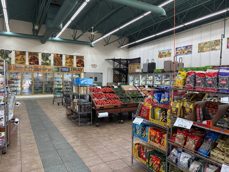 More Photos Of 37821 Mound Rd, Sterling Heights Freestanding For Lease