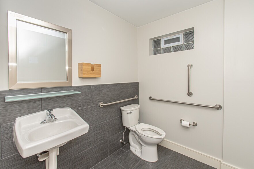 More Photos Of 212 E Court St, Sidney Office For Sale