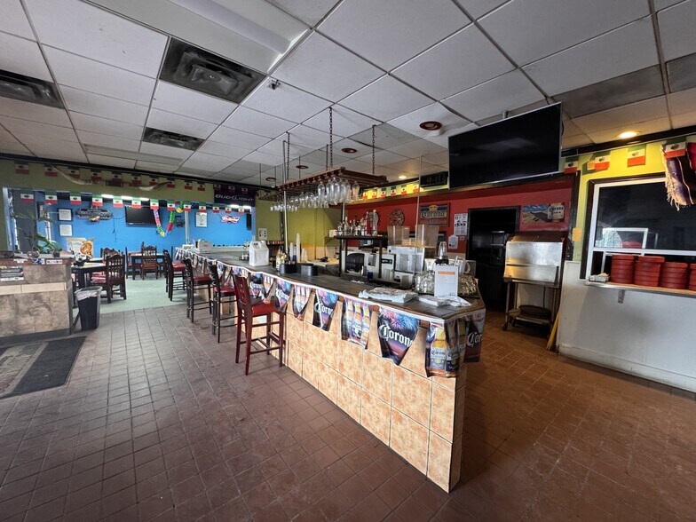 More Photos Of 1310-1312 N Wayside Dr, Houston Restaurant For Lease