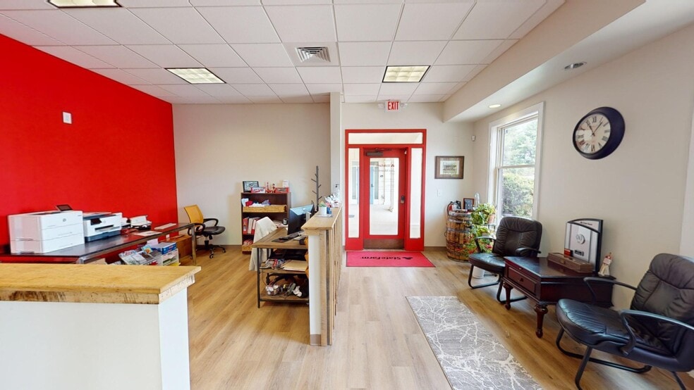 More Photos Of 2241 Fairview Blvd, Fairview Storefront Retail Office For Sale