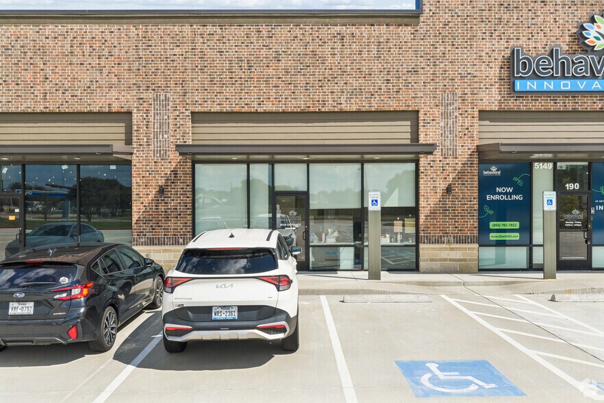 More Photos Of 5149 Reading Rd, Rosenberg Storefront For Sale