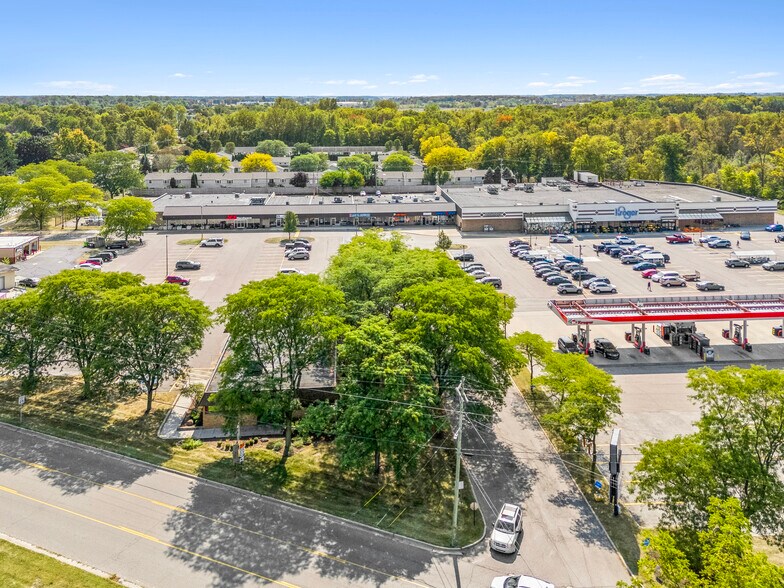 More Photos Of 513-531 W Main St, Milan Unknown For Lease