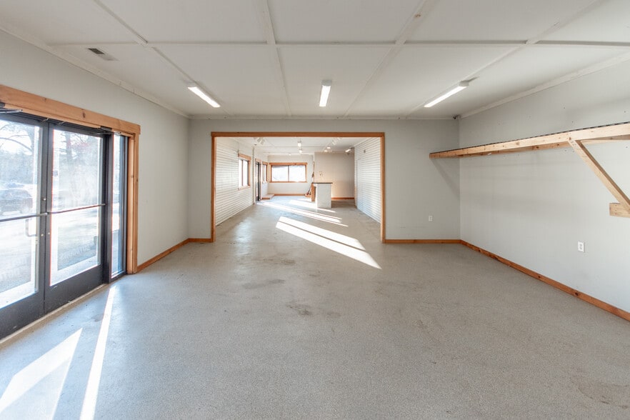 More Photos Of 535 W Main St, Franklin Specialty For Sale