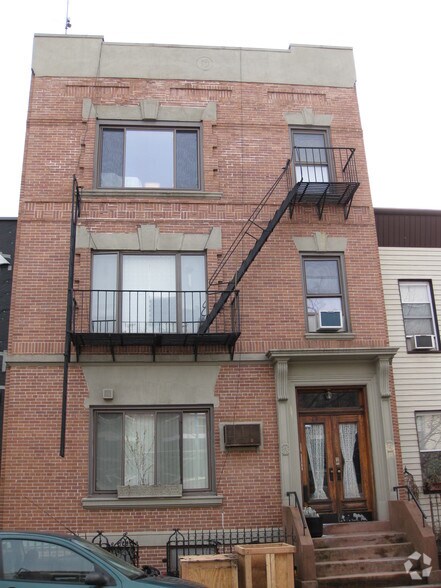 Primary Photo Of 19 Jackson Pl, Brooklyn Apartments For Sale