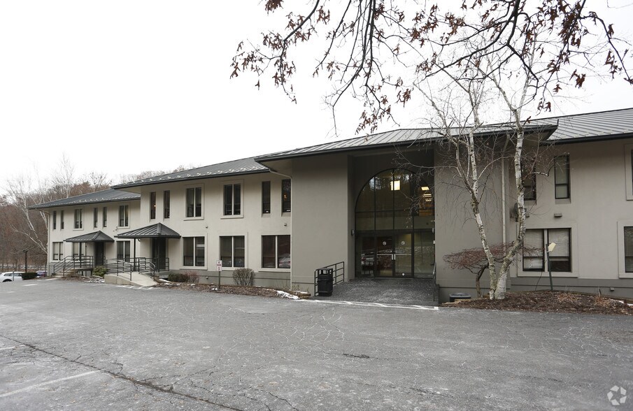 More Photos Of 9401 McKnight Rd, Pittsburgh Office For Lease