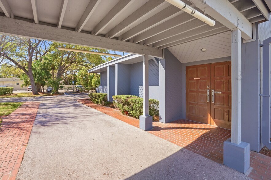 More Photos Of 908 S Fort Harrison Ave, Clearwater Office For Sale