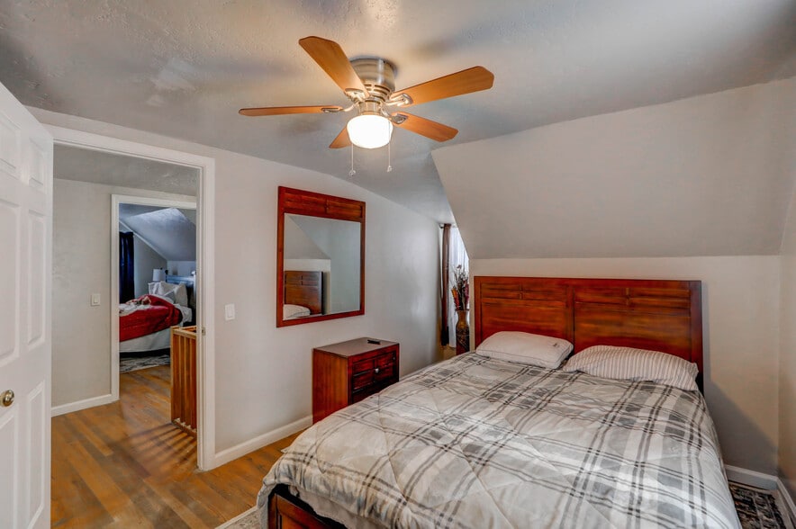 More Photos Of 305 N 3rd St, Mccall Freestanding For Sale