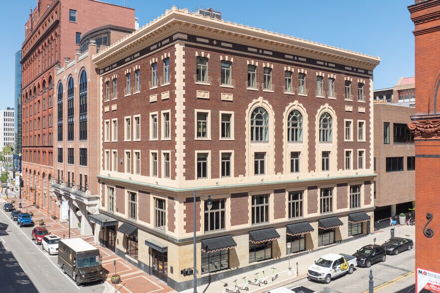 Primary Photo Of 116-120 Ottawa Ave NW, Grand Rapids Office For Lease