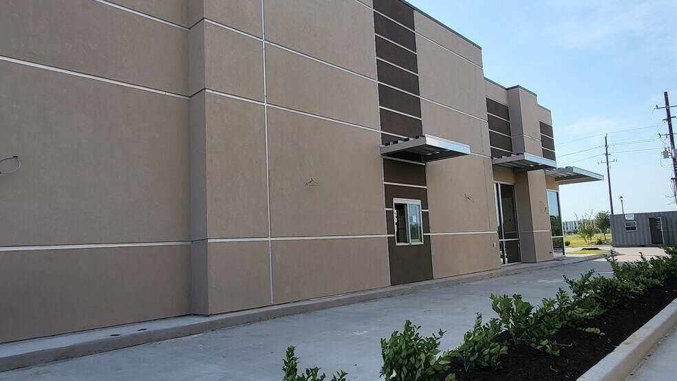 More Photos Of 22819 Mercantile Pkwy, Katy Restaurant For Lease