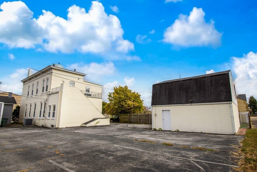 More Photos Of 326 Saint Elizabeth St, Owensboro Office Residential For Lease