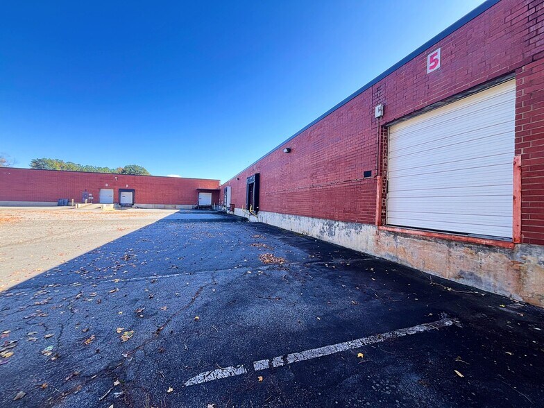 More Photos Of 2130 Brevard Rd, High Point Manufacturing For Lease