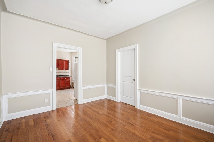 More Photos Of 596 Wyona St, Brooklyn Apartments For Sale