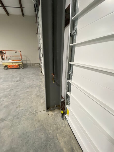 More Photos Of 1472 NE 69th Pl, Ankeny Industrial For Lease