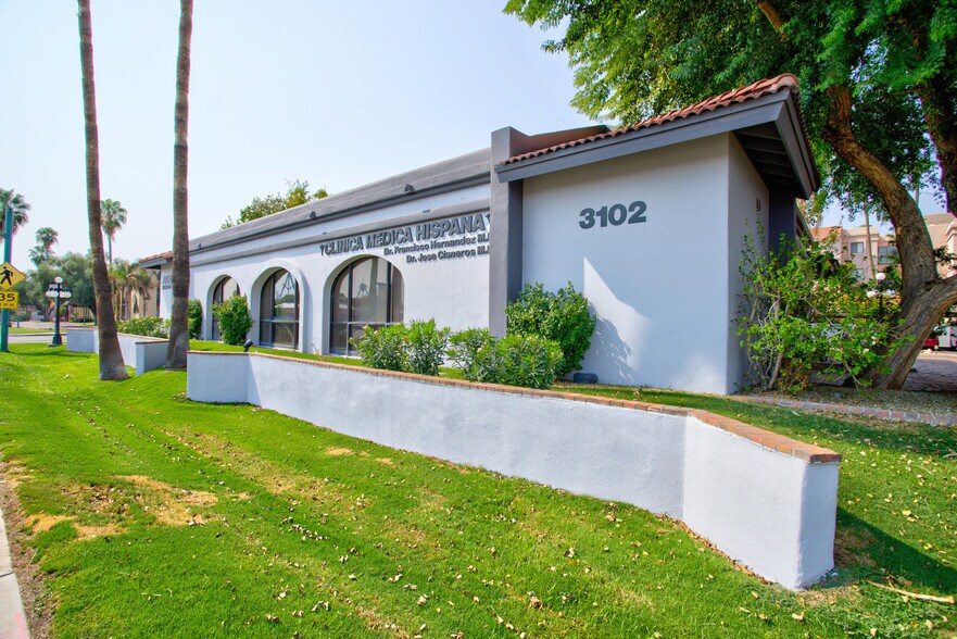 More Photos Of 3102-3104 E Indian School Rd, Phoenix Office For Sale