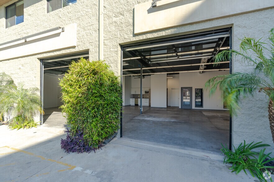 More Photos Of 13360 Beach Ave, Marina Del Rey Light Distribution For Lease