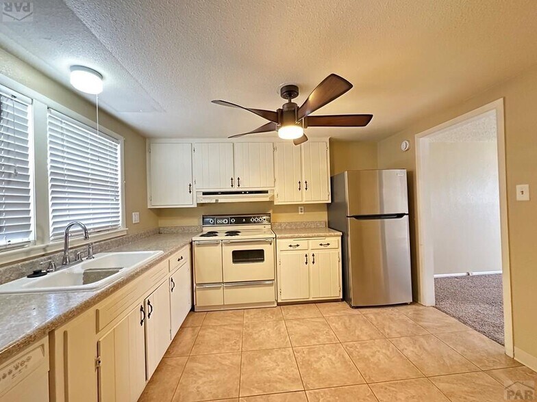 More Photos Of 1009 Constitution Rd, Pueblo Apartments For Sale