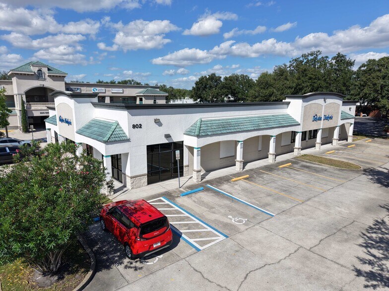 More Photos Of 802 N John Young Pky, Kissimmee General Retail For Sale
