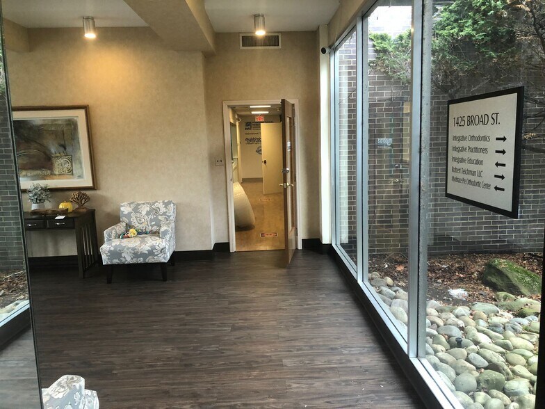 More Photos Of 1425 Broad St, Clifton Medical For Lease