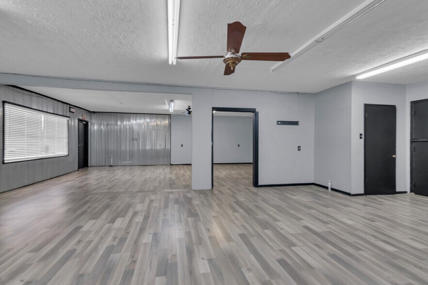 More Photos Of 4600 NE 28th St, Haltom City Storefront Retail Office For Sale