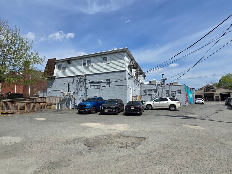 More Photos Of 238-240 Spring St, Newton Apartments For Sale