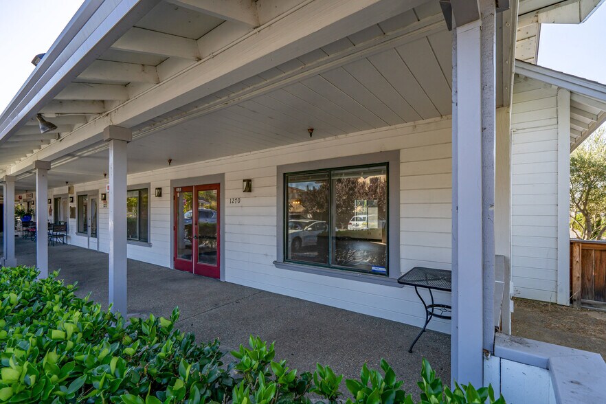More Photos Of 1270 Broadway, Sonoma Freestanding For Sale