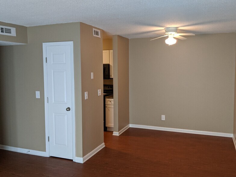 More Photos Of 180 State Docks Rd, Eufaula Multifamily For Sale