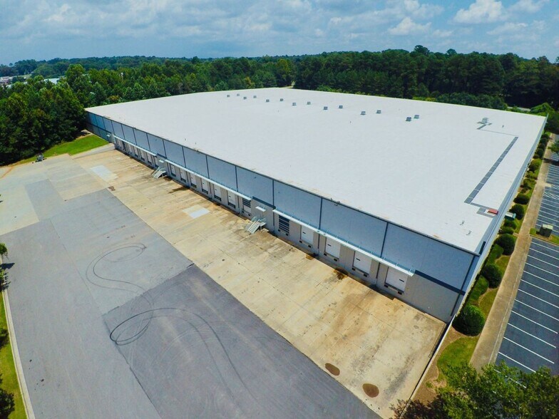 Primary Photo Of 2420 W Park Dr, Gainesville Warehouse For Lease