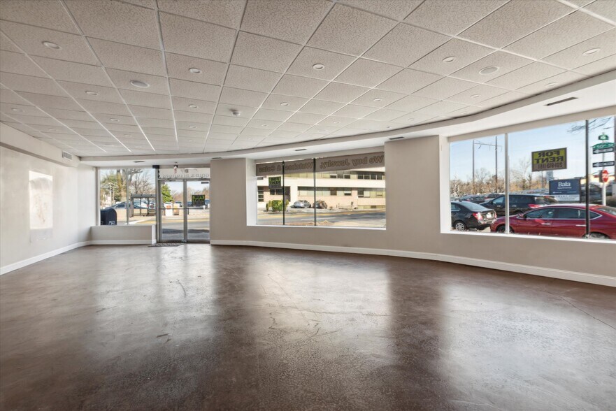 More Photos Of 5000-02 City Ave, Philadelphia Freestanding For Sale