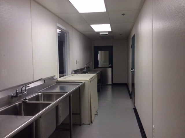 More Photos Of 50 McCullough Dr, New Castle Warehouse For Sale