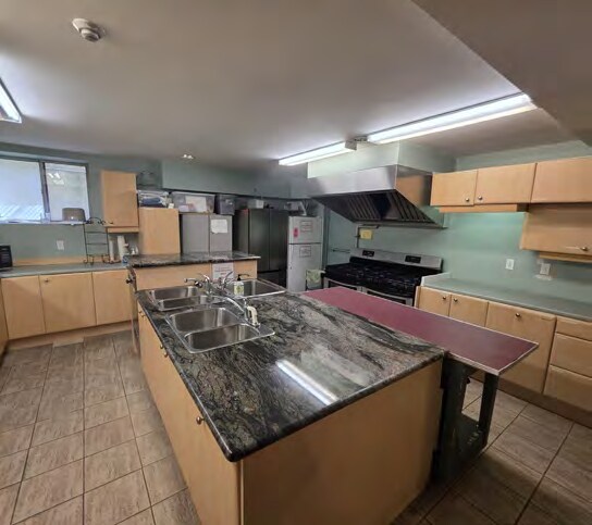 More Photos Of 151 Lakeshore Rd W, Mississauga Land For Sale