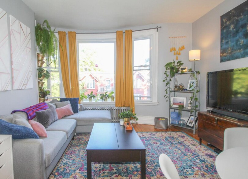 More Photos Of 484-486 Gilmour St, Ottawa Apartments For Sale