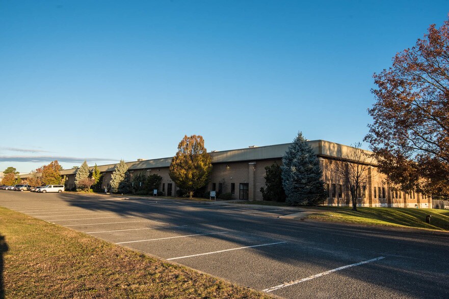 More Photos Of 150 Oberlin Ave N, Lakewood Warehouse For Lease