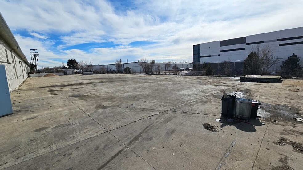 More Photos Of 6521 Washington St, Denver Warehouse For Lease