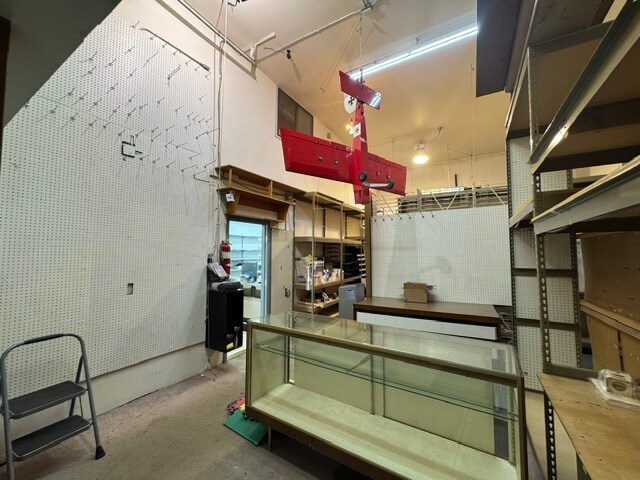 More Photos Of 6250-6288 W 10th St, Greeley Light Distribution For Lease