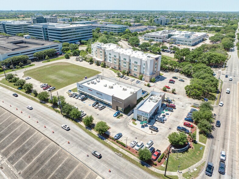 More Photos Of 5820-5840 W Sam Houston Pky S, Houston Unknown For Lease