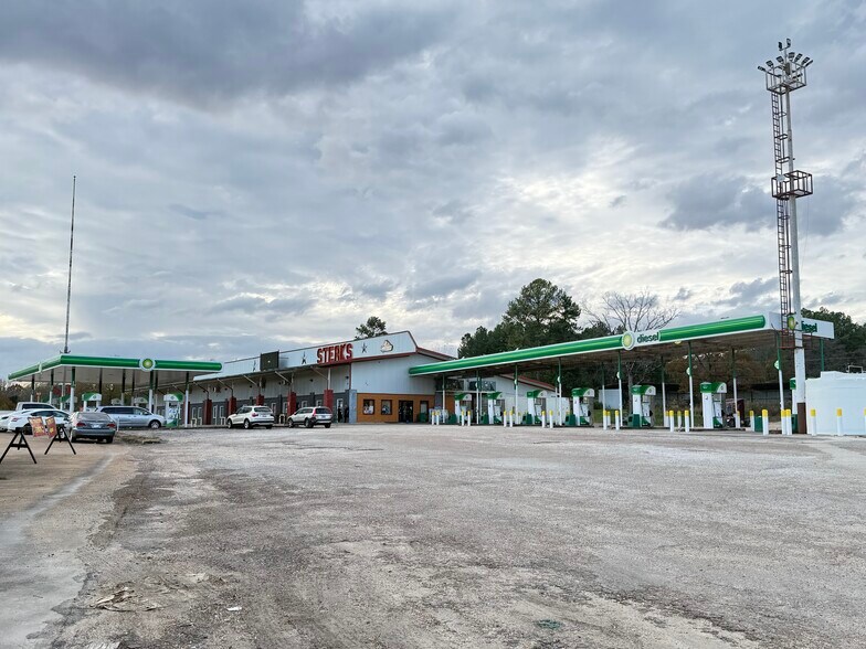 More Photos Of 7311 Highway 104 N, Cedar Grove General Retail For Sale