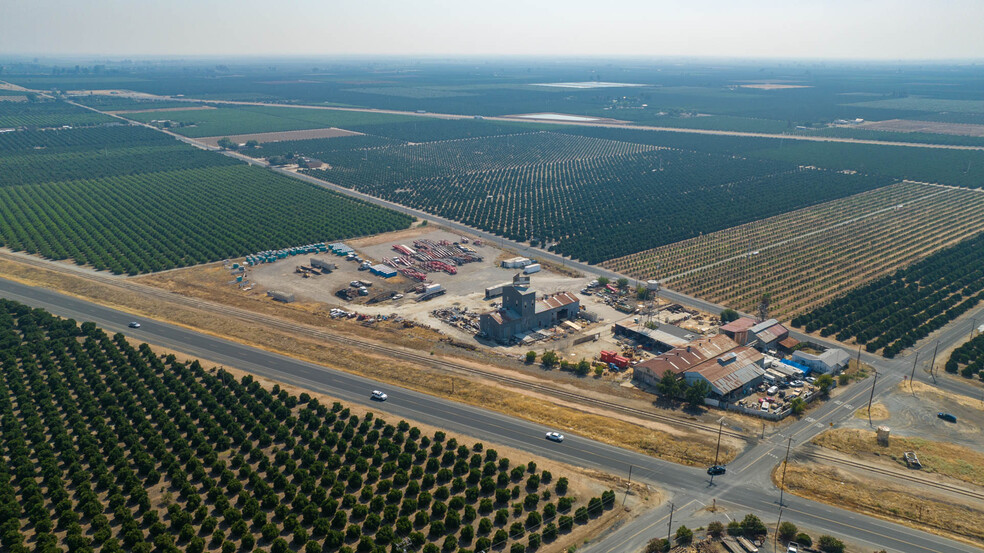 More Photos Of 684 Citrus st, Lindsay Industrial For Sale