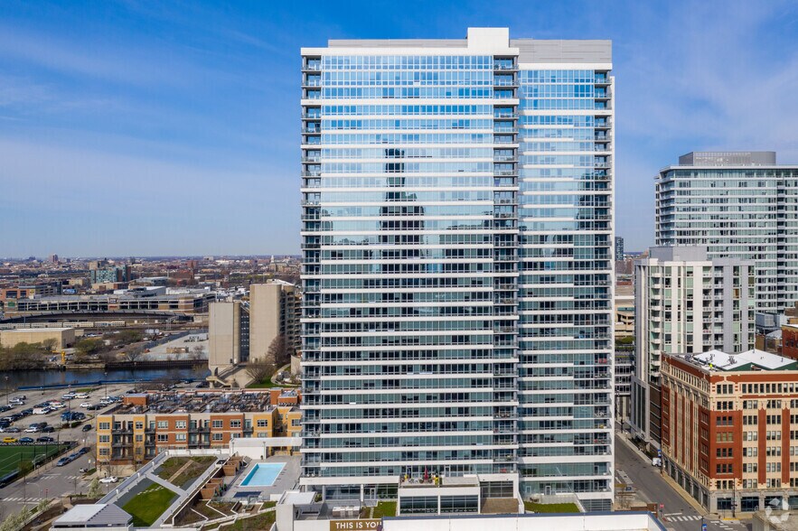 More Photos Of 801 S Financial Pl, Chicago Apartments For Lease